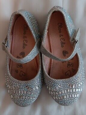 Olive & Edie Silver Glitter Mary Jane Dress Shoes for Kids